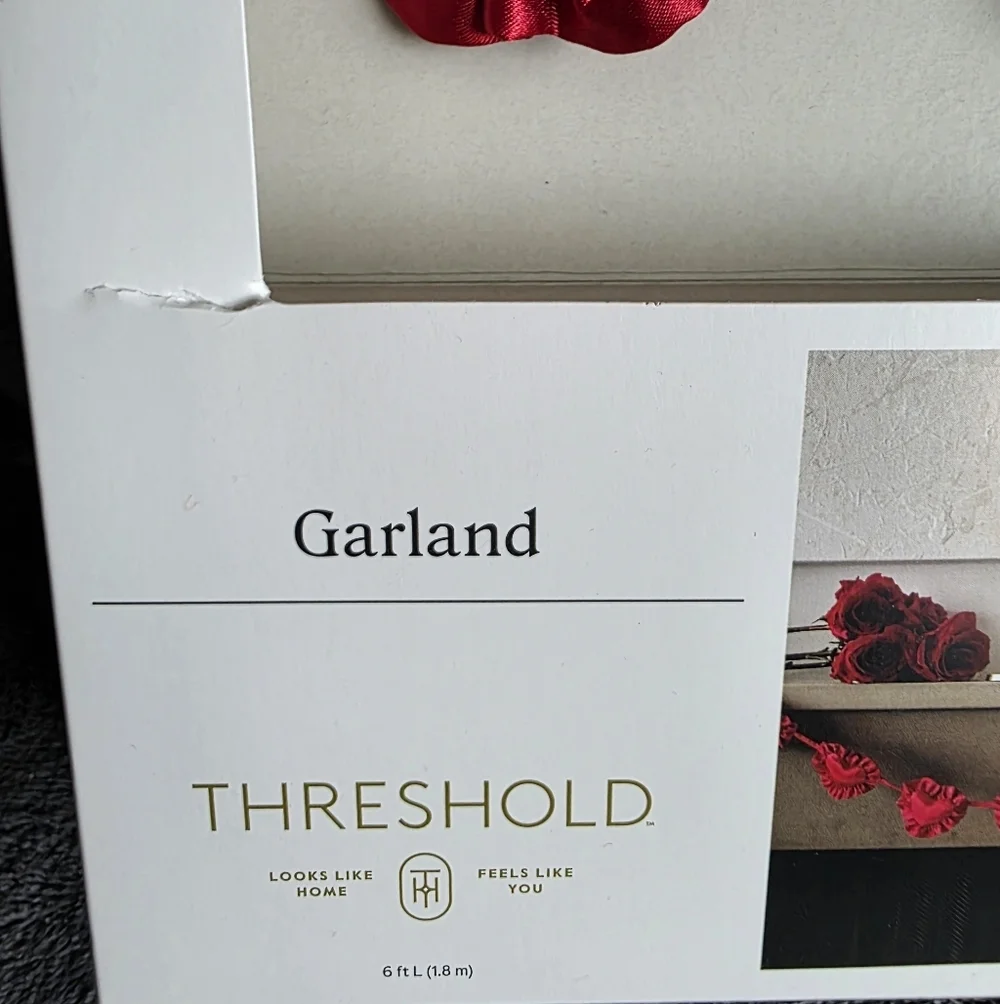 NWT Threshold Target 2026 Valentine's Day Red raffled satin Heart Garland 72in